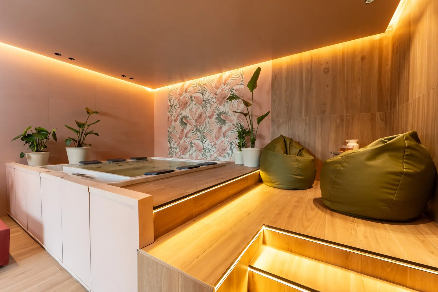 The Jacuzzi inside the spa